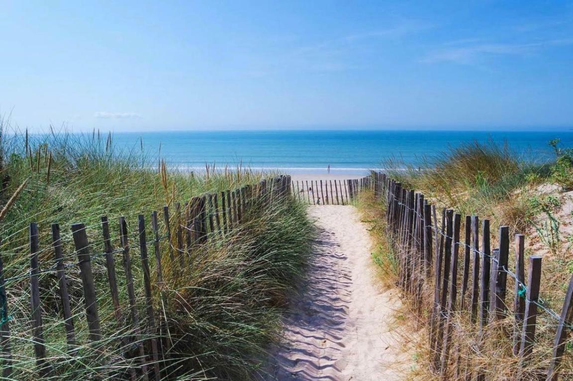 Derriere La Plage : Suite, Patio Et Pergola Le Bois-Plage-en-Ré Buitenkant foto
